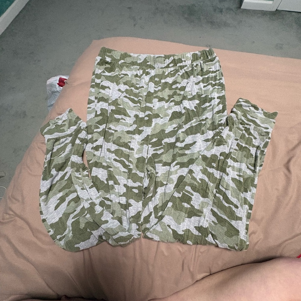 Camo pants